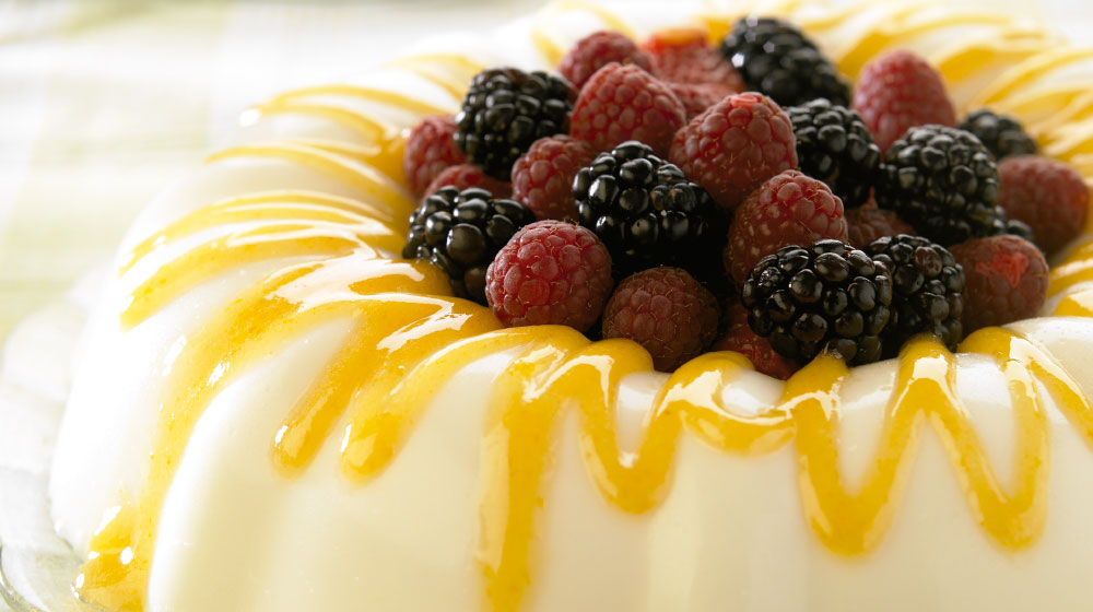 gelatina-de-yogur-con-salsa-de-chabacano