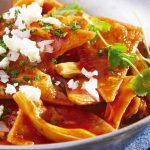 Chilaquiles de chipotle con pollo
