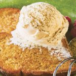Pan-frances-con-matcha-y-helado-de-vainilla