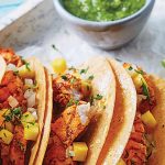 Tacos de huachinango al pastor