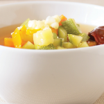 Caldo de pollo al Chipotle