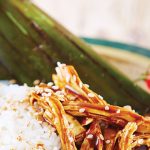 Tamales de arroz con mole