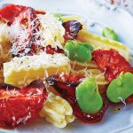 Pasta con jitomate rostizado