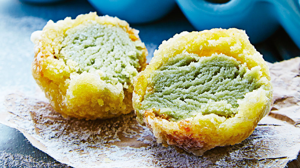 bolitas-de-helado-de-te-verde-en-tempura-