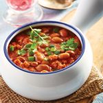 Chile con carne y frijol bayo