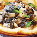 Omelete abierto de huitlacoche