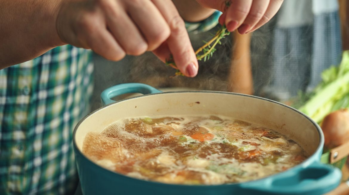 Cómo hacer un caldo más rico y nutritivo