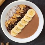 Smoothie bowl de cocoa y plátano