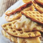 Waffles con queso
