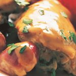 Pollo con cebollas acarameladas