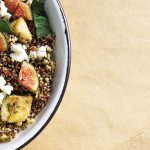 Ensalada de quinoa con higos y queso de cabra