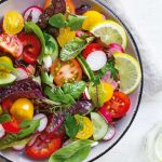 Ensalada mediterránea: beneficios de comer ensaladas