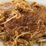 Bistec con germinado a la miel