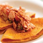 Crepas de carnes frías con chipotle