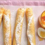 Crepas francesas con mermelada de guayaba