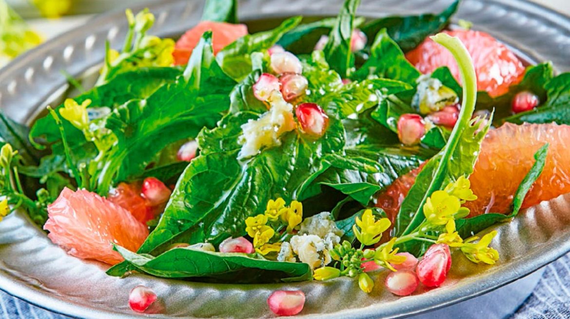 Ensalada de espinaca con toronja y granada