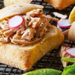 Torta de carnitas