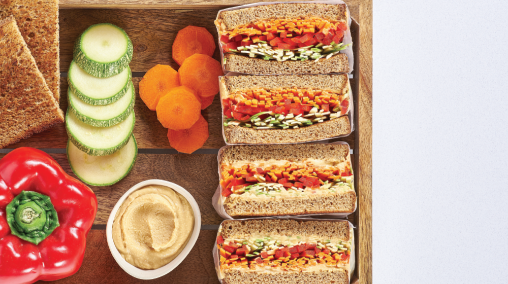 Delicioso y nutritivo sándwich arcoiris