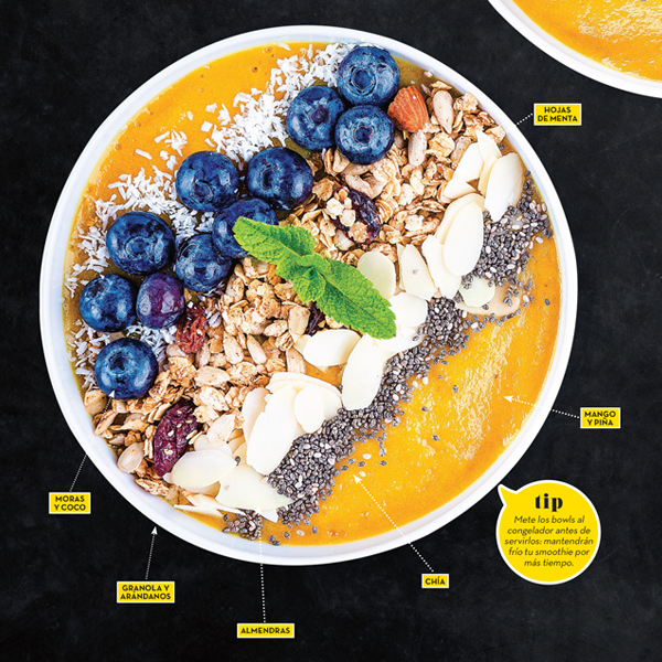 smoothie bowl tropical