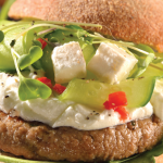 Hamburguesa griega con queso gruyère