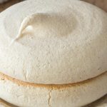 Merengue suizo light relleno de crema de requesón