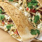 pan pita con ensalada de pollo