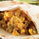 pan pita con huevo revuelto