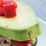 sandwich de aguacate y atún