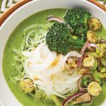 sopa de fideos con verduras