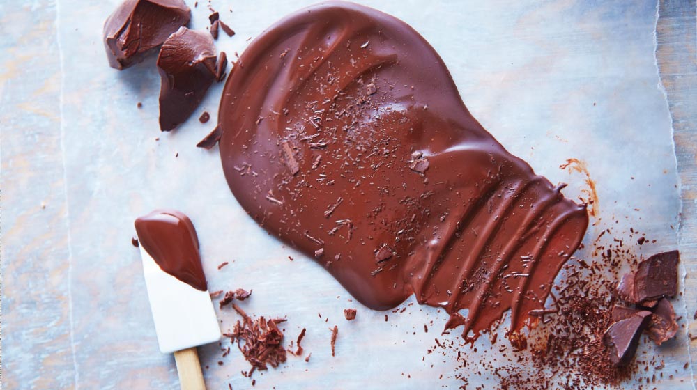 ¿Cómo temperar chocolate? Técnica para lograrlo fácilmente