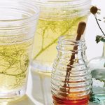 infusión de manzanilla con miel