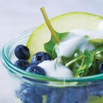 como hacer ensalada de manzana verde con moras