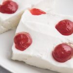 molde cremoso de cerezas al marrasquino