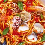 Pasta con mariscos estilo marinara