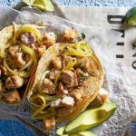 tacos de carnitas de atún con rajas de chiles güeros
