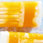 paletas de mango con queso crema
