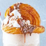Malteada con churros y helado de vainilla