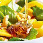 Ensalada de mango y salsa con chile de arbol