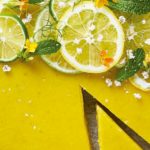 Trta de limón con rodajas de cítricos