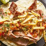 Tacos de cecina de res con papas fritas