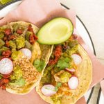 Tacos placeros con chorizo y nopales