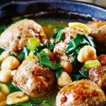 Albóndigas de ternera garbanzos y acelga