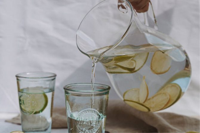 Toma más agua para tener hábitos alimenticios sanos