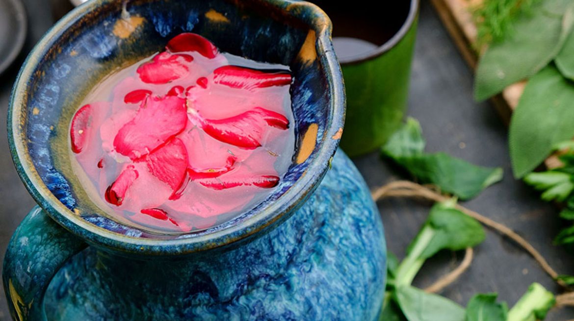 Agua de rosas