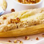 Cómo hacer tamales de dulce con nueces