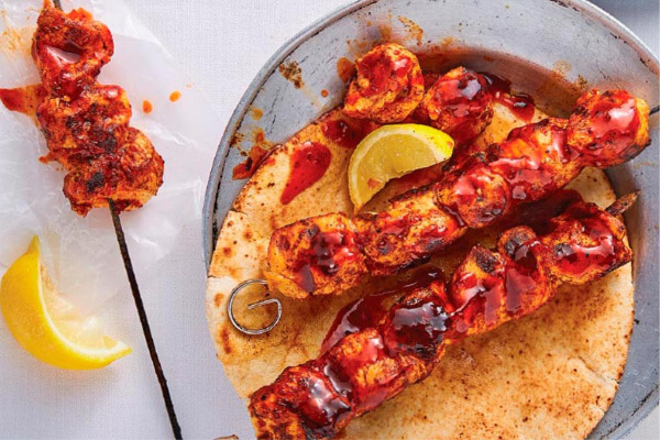 Recetas con pollo, recetas de pollo: Brochetas de muslos de pollo asados con miel y especias
