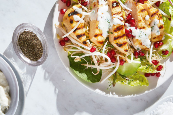 Recetas con pollo, recetas de pollo: Ensalada de pollo y lechuga con aderezo casero