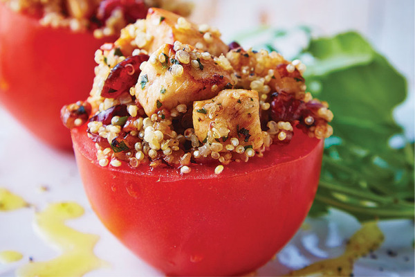 Recetas con pollo, recetas de pollo: Jitomates rellenos de pollo y quinoa