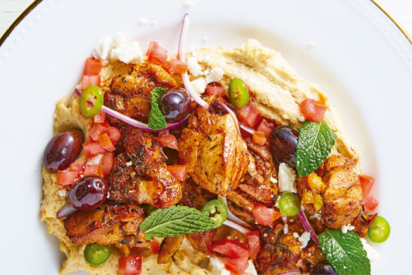 Recetas con pollo, recetas de pollo: Pechuga de pollo asada sobre hummus