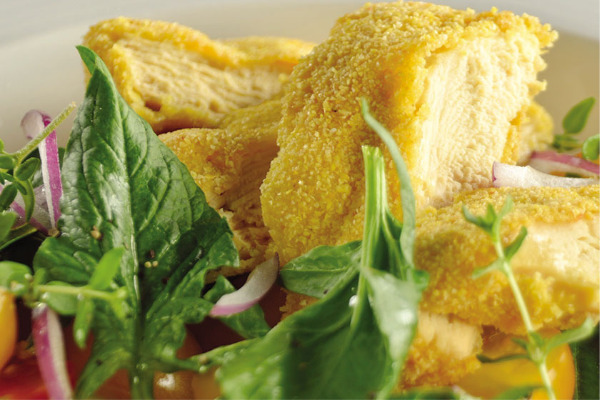 Recetas con pollo, recetas de pollo: Pechuga de pollo empanizada con polenta y ensalada sin gluten